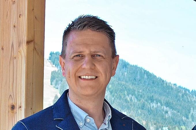 Michael Turner – Editor-in-Chief, CanadianBonus.sbs
